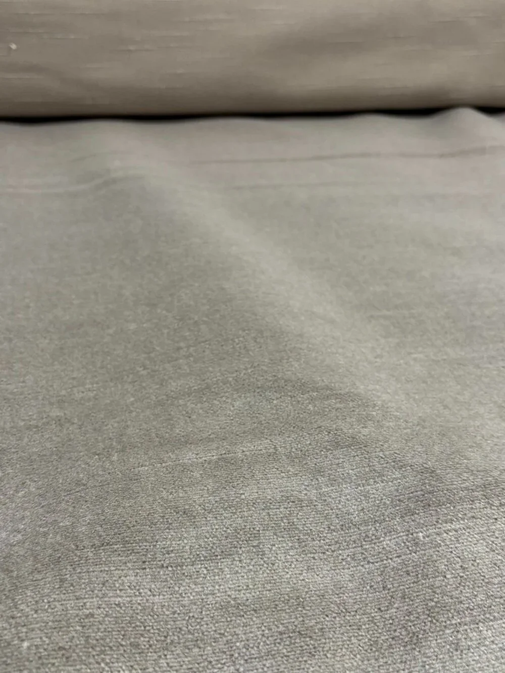 DONGHIA Ginger Mohair Velvet Fabric 10126-009 Swing Silver MSRP $5178 Luxury 6Y
